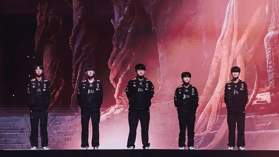 قهرمان مسابقات Worlds 2025