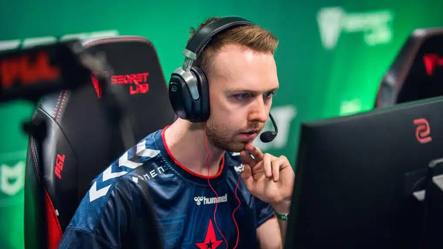 Gla1ve بازیکن CS2